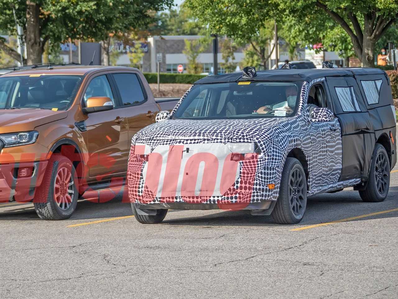 Flagra mostra que Ford Maverick ser?menor que a Ranger